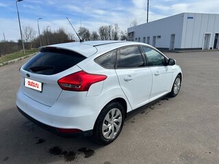 2016 Ford Focus III Рестайлинг, белый, 950000 рублей, вид 4