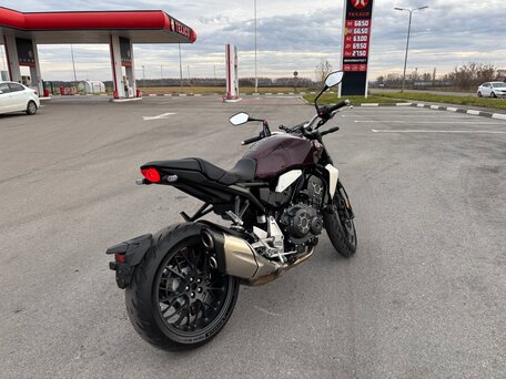 2023 Honda CB 1000R, красный, 1600000 рублей, вид 2