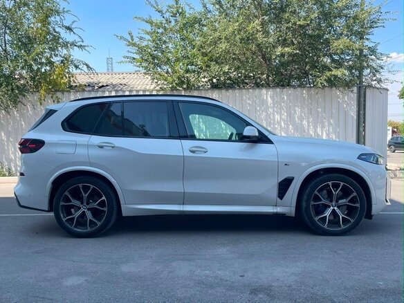 2025 BMW X5 30d IV (G05/G18) Рестайлинг, белый, 13350000 рублей - вид 3