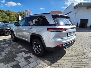 2026 Jeep Grand Cherokee 4xe V (WL), серый, 9915348 рублей, вид 4