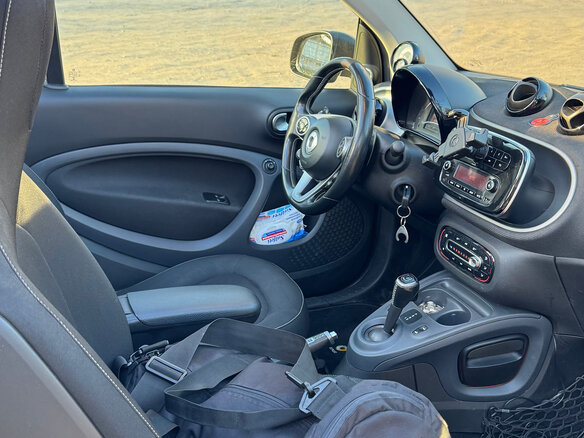 2016 Smart Fortwo III, серый, 1790000 рублей - вид 8