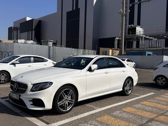 2020 Mercedes-Benz E-Класс 200 V (W213, S213, C238), белый, 3650000 рублей - вид 1