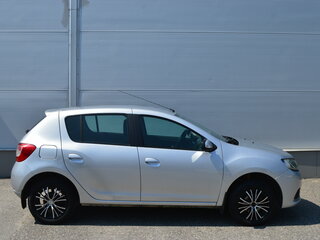 2016 Renault Sandero II, серый, 715000 рублей, вид 3