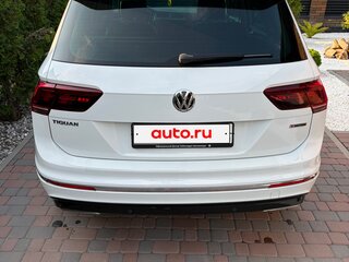 2018 Volkswagen Tiguan II, белый, 3400000 рублей, вид 3
