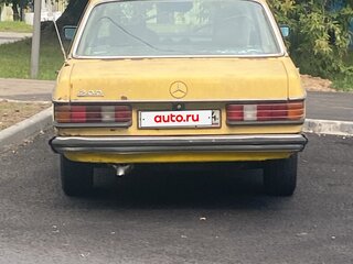 1979 Mercedes-Benz W123 200, жёлтый, 350000 рублей, вид 3