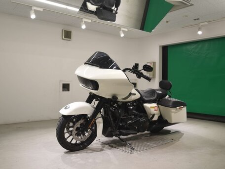 2018 Harley-Davidson Road Glide Special, белый, 1491000 рублей, вид 3