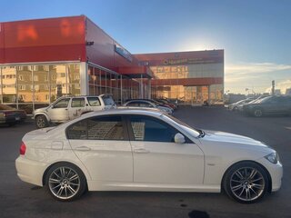 2009 BMW 3 серии 325i V (E90/E91/E92/E93) Рестайлинг, белый, 1550000 рублей, вид 3
