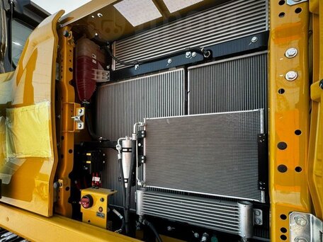 2025 Caterpillar 330, золотистый, 26500000 рублей, вид 4