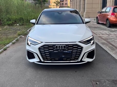 2022 Audi A3 Sportback 35 TFSI IV (8Y), белый, 2150000 рублей, вид 2