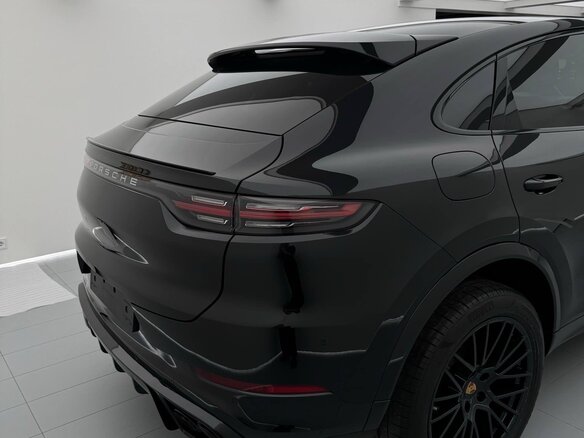 2020 Porsche Cayenne Coupé III, чёрный, 7850000 рублей - вид 3