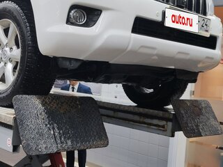 2013 Toyota Land Cruiser Prado 150 Series, белый, 3100000 рублей, вид 4