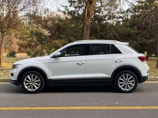 2022 Volkswagen T-Roc I Рестайлинг, белый, 1650000 рублей, вид 5