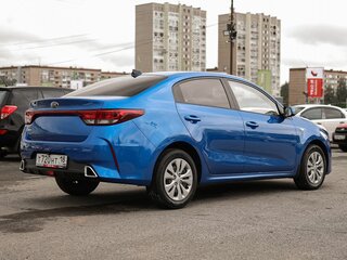 2020 Kia Rio IV Рестайлинг, синий, 1789000 рублей, вид 5
