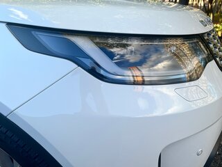 2021 Land Rover Discovery D250 V Рестайлинг, белый, 6500000 рублей, вид 3
