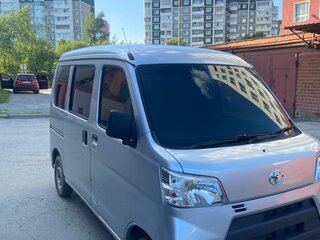 2018 Toyota Pixis Van I Рестайлинг, серебристый, 800000 рублей, вид 1