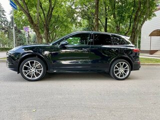 2015 Porsche Cayenne Diesel II Рестайлинг (958), чёрный, 4900000 рублей, вид 4