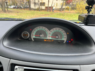 2003 Toyota Sienta I, серый, 415000 рублей, вид 4