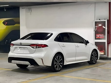 2023 Toyota Corolla Sporty XII (E210) Рестайлинг, белый, 1535000 рублей, вид 4