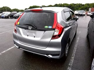 2018 Honda Fit III Рестайлинг, серый, 1300000 рублей, вид 3