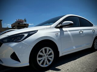 2021 Hyundai Solaris II Рестайлинг, белый, 1500000 рублей, вид 2
