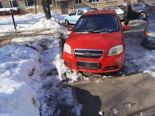 2007 Chevrolet Aveo I Рестайлинг, красный, 350000 рублей, вид 1