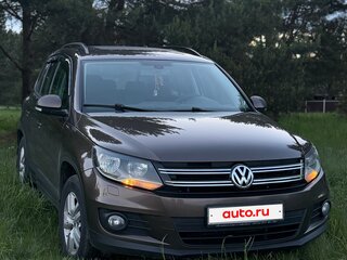 2014 Volkswagen Tiguan I Рестайлинг, коричневый, 830000 рублей, вид 3