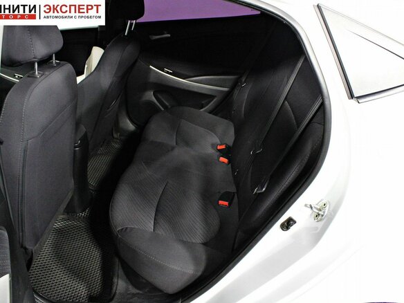 2015 Hyundai Solaris I Рестайлинг, белый, 985000 рублей - вид 15