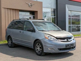 Toyota Sienna II Рестайлинг