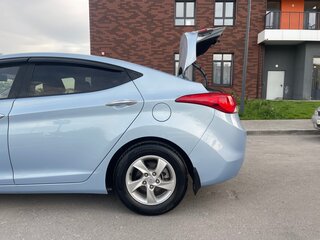 2011 Hyundai Avante V, голубой, 1050000 рублей, вид 4