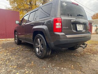 2015 Jeep Liberty (Patriot), серый, 2500000 рублей, вид 5