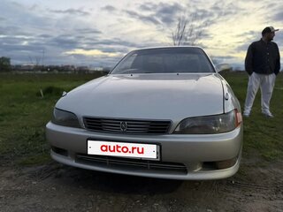 1992 Toyota Mark II VII (X90), золотистый, 700000 рублей, вид 3