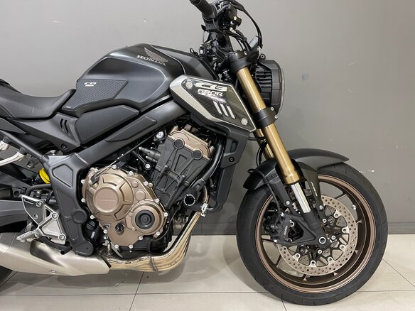 2022 Honda CB 650R, чёрный, 880000 рублей - вид 12