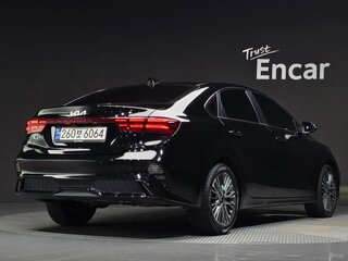 2023 Kia K3 II Рестайлинг, чёрный, 1400000 рублей, вид 2
