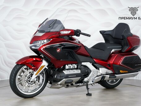 2019 Honda GL 1800 Gold Wing, красный, 2379000 рублей, вид 3