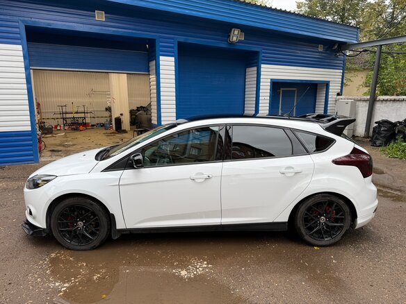 2012 Ford Focus III, белый - вид 12