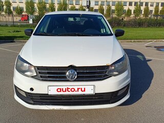 2017 Volkswagen Polo V Рестайлинг, белый, 475000 рублей, вид 1