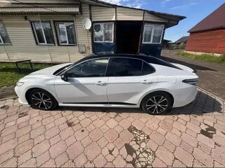 2020 Toyota Camry VIII (XV70), белый, 2900000 рублей, вид 4
