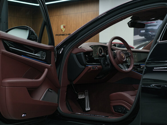 2026 Porsche Panamera GTS III, чёрный, 29700000 рублей - вид 13