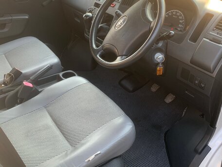 2016 Toyota Dyna, белый, 1760000 рублей, вид 1