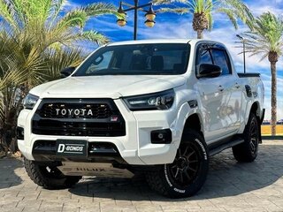 2022 Toyota Hilux VIII Рестайлинг 2, белый, 3880000 рублей, вид 1