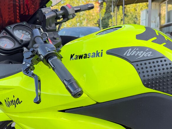 2008 Kawasaki Ninja 250R, зелёный, 330000 рублей - вид 5