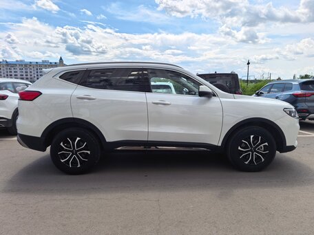 2022 Haval H6 II Рестайлинг, белый, 1350000 рублей, вид 4