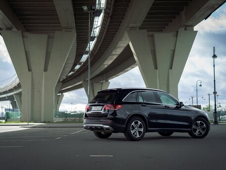 2021 Mercedes-Benz GLC 200 I (X253) Рестайлинг, чёрный, 4600000 рублей, вид 4
