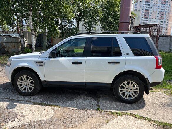 2011 Land Rover Freelander II Рестайлинг, белый, 1500000 рублей - вид 9