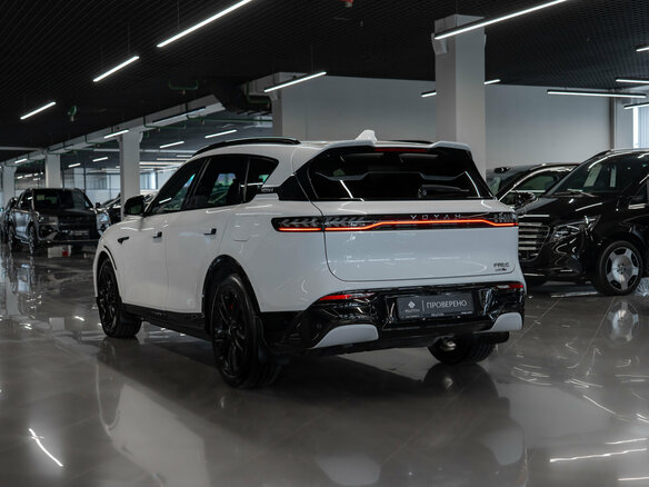 2024 Voyah Free 318 I Рестайлинг, белый - вид 3