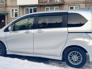 2012 Honda Freed I Рестайлинг, серебристый, 890000 рублей, вид 4
