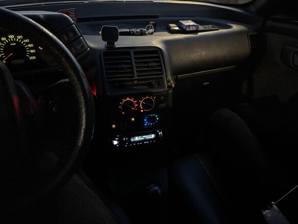 2001 Lada (ВАЗ) 2112, белый, 100000 рублей - вид 7