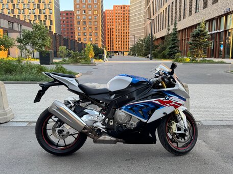 2017 BMW S 1000 RR, голубой, 1300000 рублей, вид 2