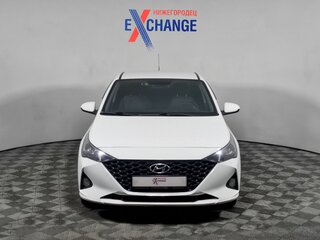 2020 Hyundai Solaris II Рестайлинг, белый, 1273000 рублей, вид 2