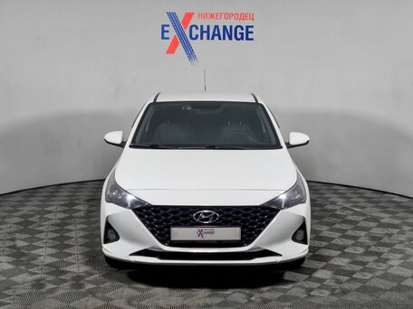 2020 Hyundai Solaris II Рестайлинг, белый, 1246000 рублей, вид 2